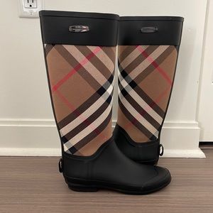 Burberry Rainboots